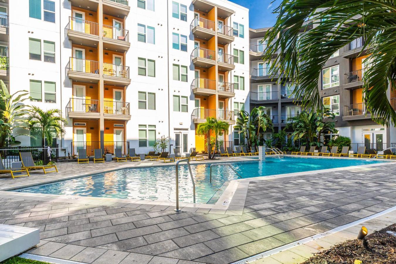 圣彼得堡Tropical Field 1 Bed In Downtown With Free Parking公寓 外观 照片