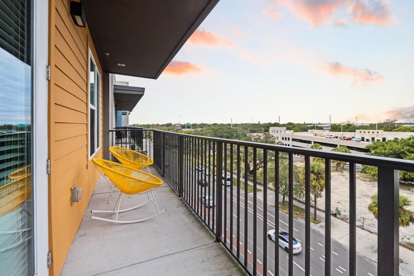 圣彼得堡Tropical Field 1 Bed In Downtown With Free Parking公寓 外观 照片