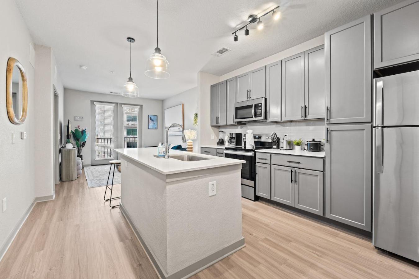 圣彼得堡Tropical Field 1 Bed In Downtown With Free Parking公寓 外观 照片